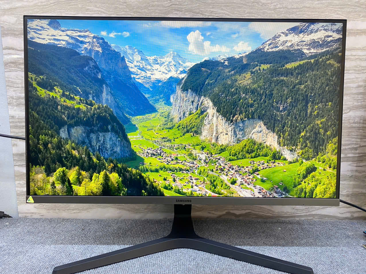 MÀN HÌNH 27 INCH FULL VIỀN CỦA SAMSUNG