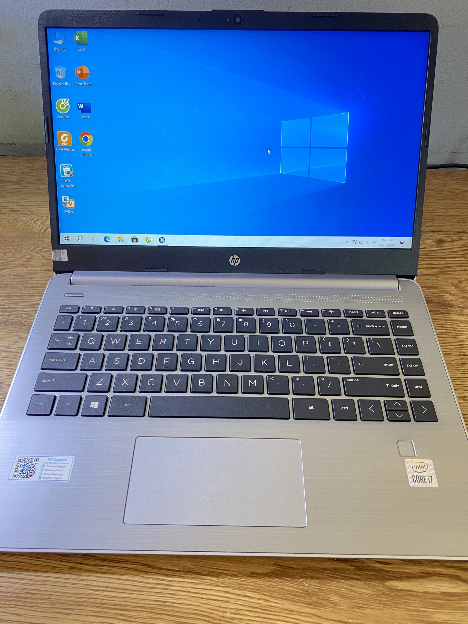 Laptop HP cao cấp chạy chip i7 thế hệ 10